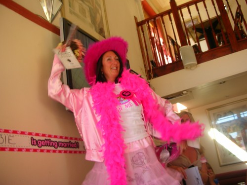 Aylesbury Hen Night Limo Hire Aylesbury Hen Night Limo Hire
