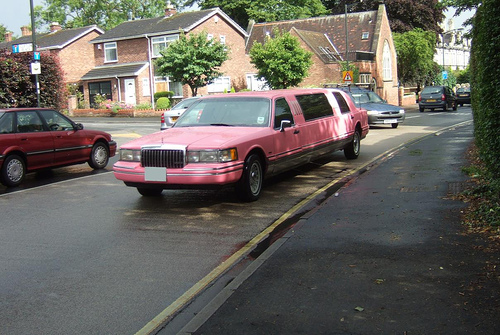 Bedford Pink Limo Hire Bedford Pink Limo Hire
