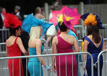 Daventry Royal Ascot Limo Hire Daventry Royal Ascot Limo Hire