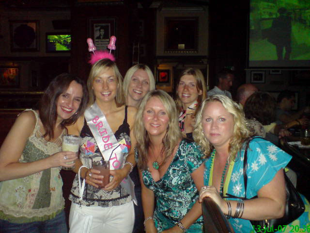 Loughborough Hen Night Limo Hire