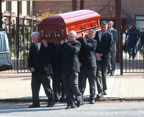 Milton Keynes Funeral Limo Hire