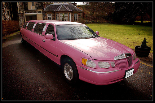 Milton Keynes Pink Limo Hire