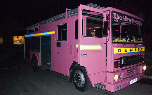 Mansfield Pink Limo Hire Mansfield Pink Limo Hire