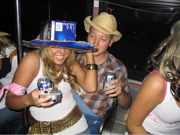 Nuneaton Party Bus Limo Hire Nuneaton Party Bus Limo Hire