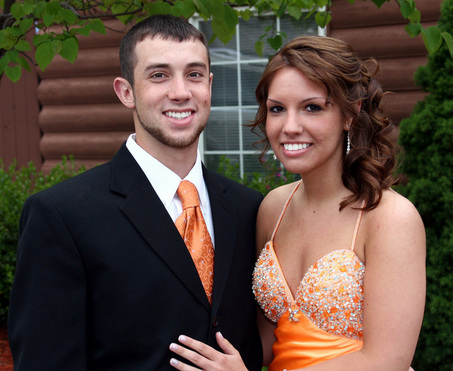 School Prom Pink Limo Hire