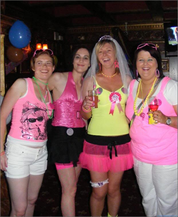 Rugby Hen Night Limo Hire Limo Hire
