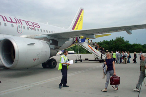 Swindon Air Transfer Limo Hire Swindon Air Transfer Limo Hire