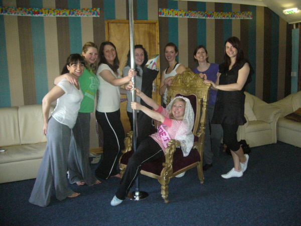 Tamworth Hen Night Limo Hire Tamworth Hen Night Limo Hire