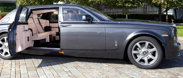 Bedworth Rolls Royce Phantom Wedding Car Hire